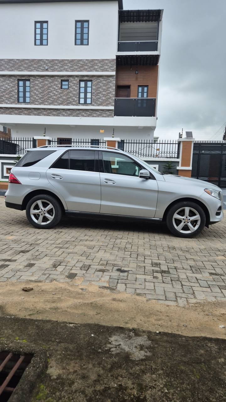 A picture of 2016 Mercedes Benz GLE350