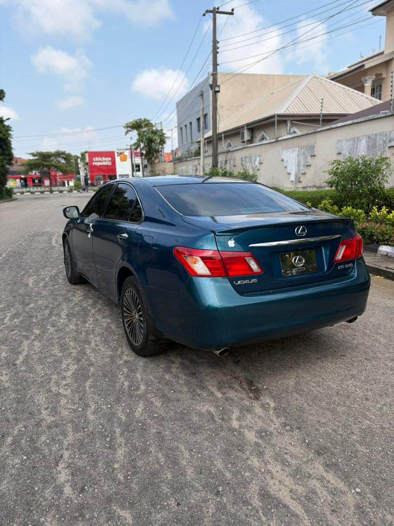 A picture of SUPER CLEAN REGISTERED LEXUS 08 MODEL UPGRADE TO 2015 MODEL