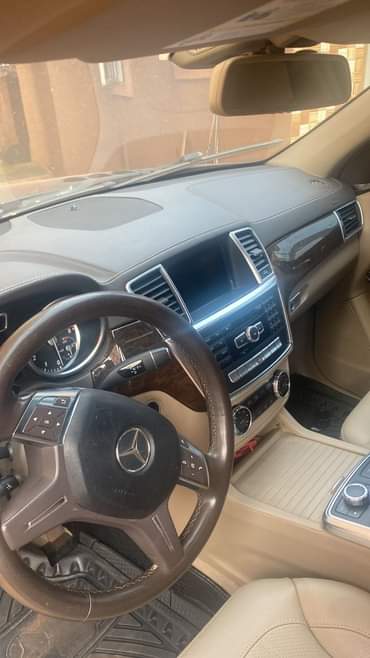 A picture of Few months used GL450 2013 mode Belgium standard In mint