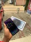 A picture of IPhone 14promax Android version