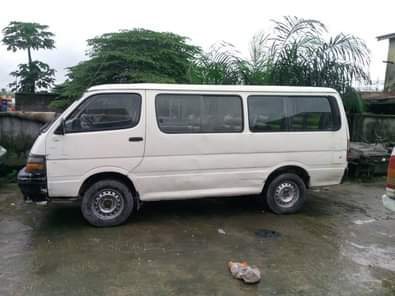 A picture of Hurry up now Toyota hiace bus Engine sound Gear sharp