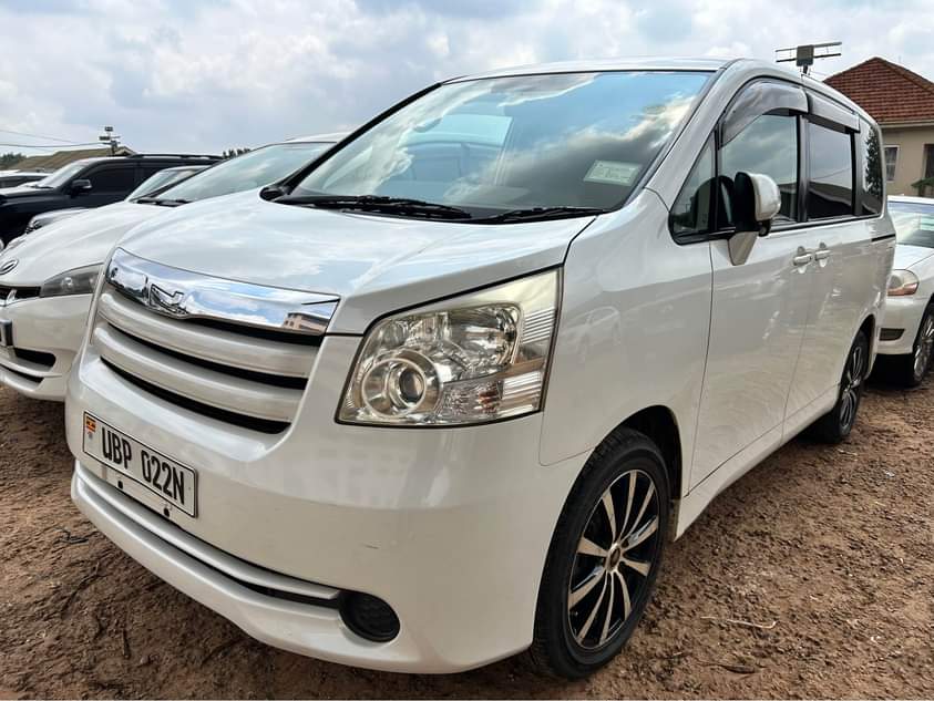 A picture of Well maintained Noah 34M 0705176582