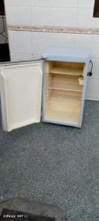 A picture of Nauza fridge yangu single door offer lak 170k