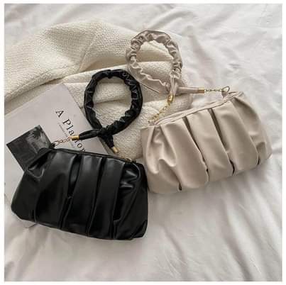 A picture of New hand bag