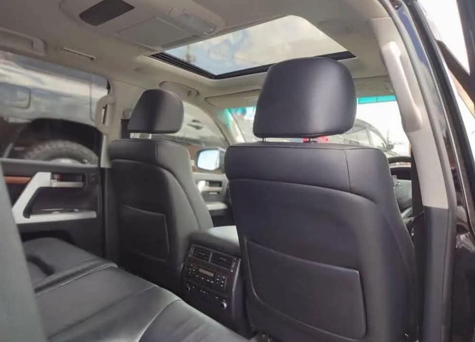 A picture of Toyota landcruiser V8 2017 for sale