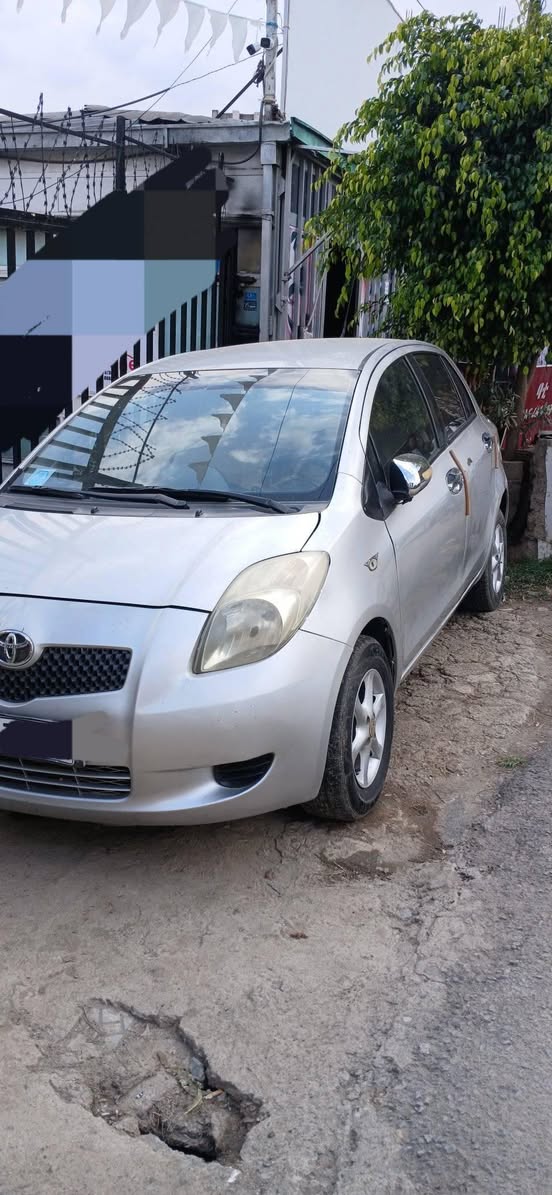 A picture of 2007 Toyota yaris compact