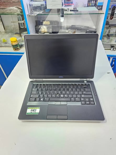 A picture of Dell latitude 6430