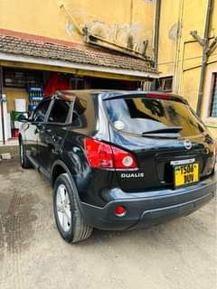 A picture of Inauzwa nissan dualis sunroof
