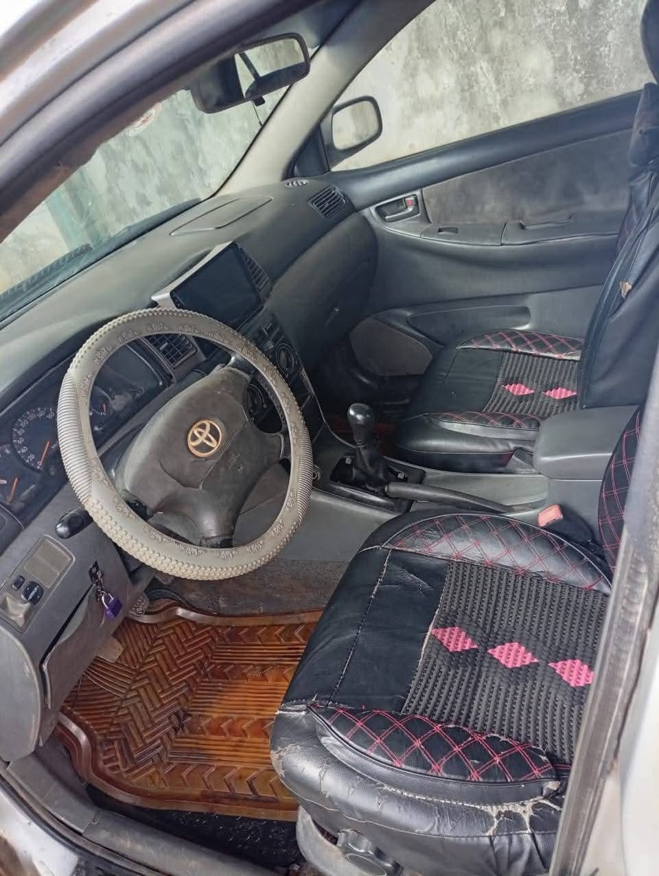 A picture of 2004 Toyota corolla