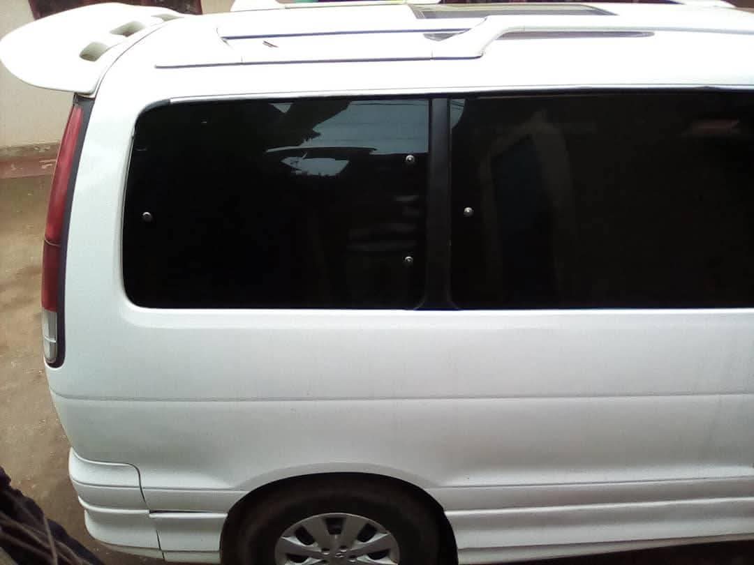 A picture of Toyota Noah