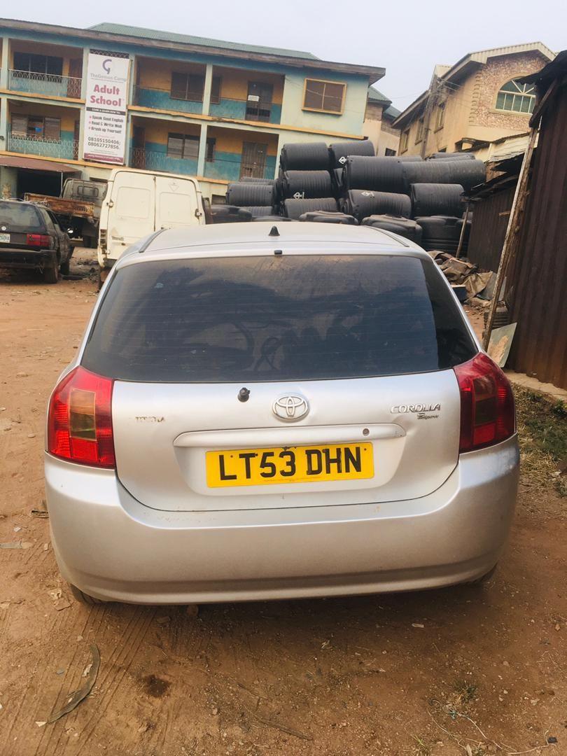 A picture of 2003 Toyota corrola obama