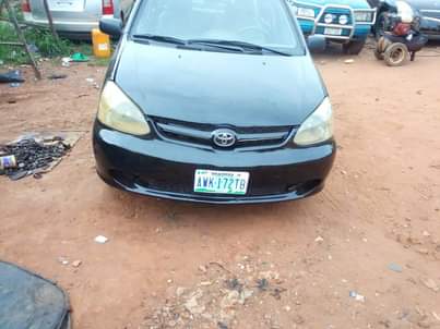 A picture of 2004 Toyota Echo 1 3 engine