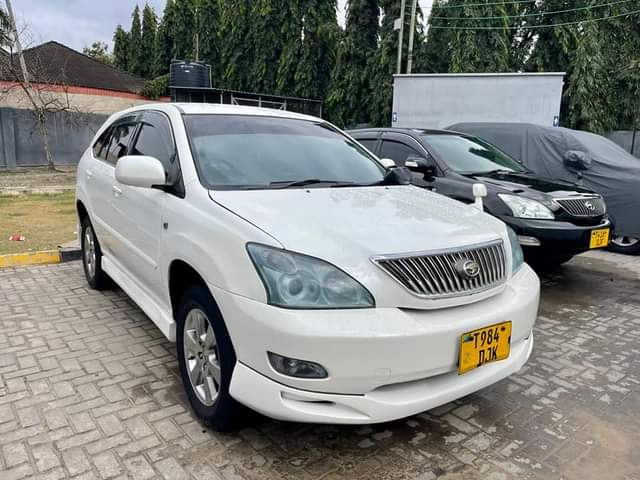 A picture of Toyota Harrier