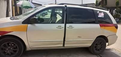 A picture of 2004 TOYOTA SIENNA Good Engine and Gear AC and Body
