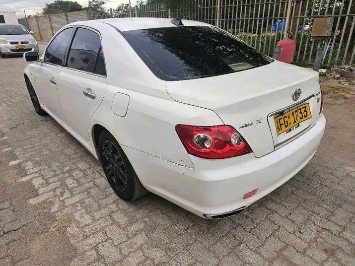 A picture of TOYOTA MARK X CLEAN
