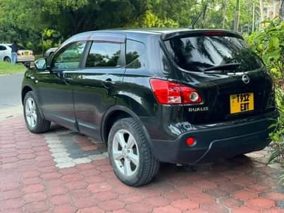 A picture of 2009 NISSAN DUALIS OLD MODEL Automatic