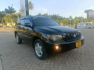A picture of Toyota kluger inauzwa