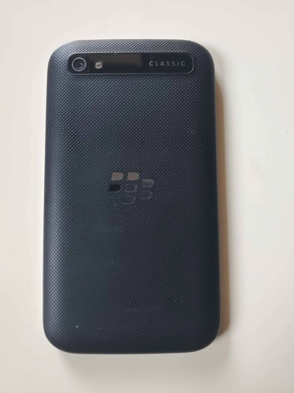 A picture of Foreign used BB classic Q20 16gbrom 4G network with Hotspot
