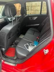 A picture of 2010 GLK Benz registered with panoramic roof and sucking key