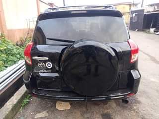 A picture of Toyota RAV4 2009