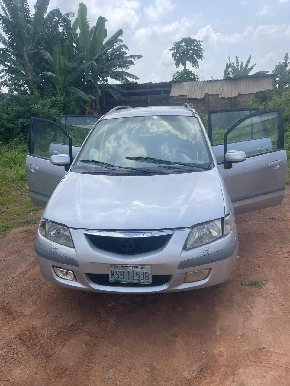 A picture of 2006 Mazda premacy