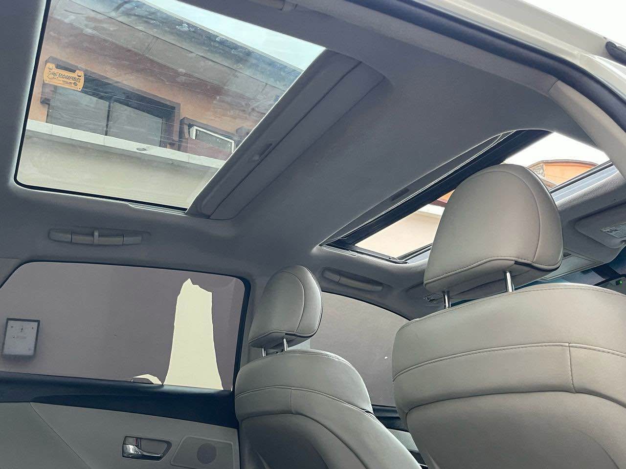 A picture of This is ultra clean Toyota venza 2010 model