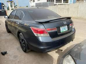 A picture of Honda accord 09 Neatly baked Just 3 5 den 100k
