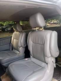 A picture of Toyota sienna 2008