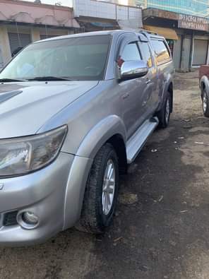 used toyota hilux