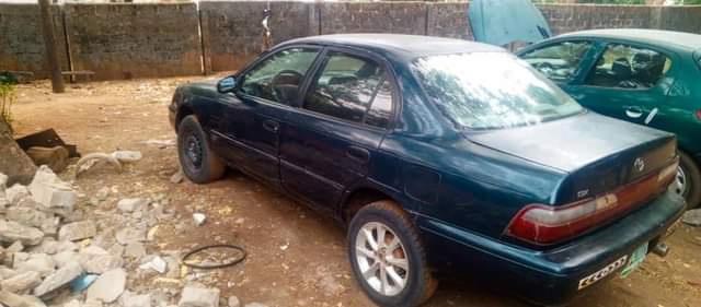 A picture of TOYOTA CAMRY Car is is very sharp and clean Just