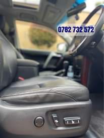 A picture of Land Cruiser Prado 2016