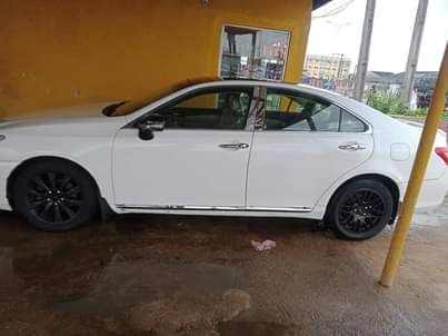 A picture of ES 350 Lexus