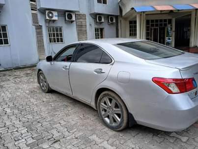 A picture of Lexus es350