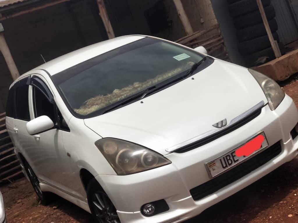 A picture of TOYOTA WISH