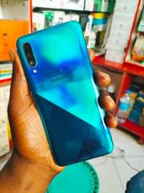 A picture of Samsung A30s