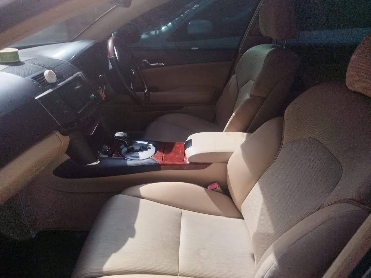 A picture of 2007 Toyota mark x