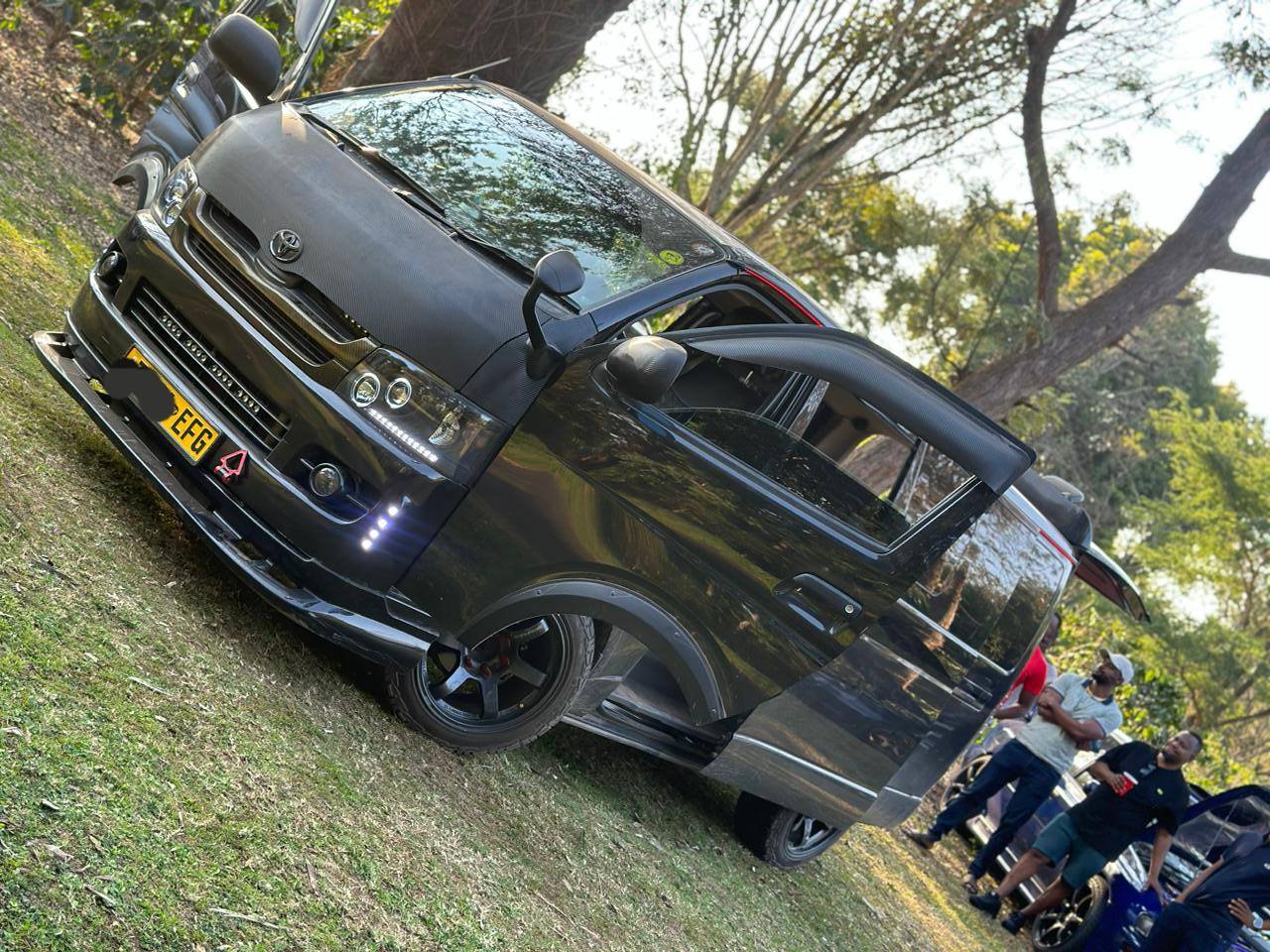 A picture of Toyota Hiace quantum