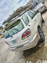 A picture of URGENT SALE Tokunbo standard Reg 02 Lexus RX 300 leather