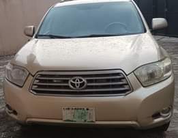 A picture of Toyota Highlander 2010 09025039052
