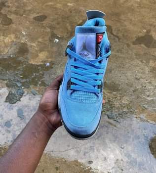 A picture of Jordans