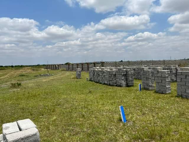 GHANA R.