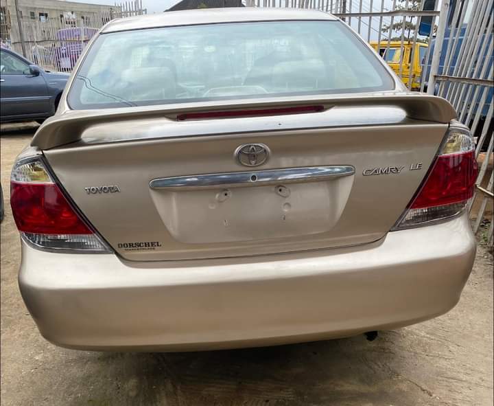 A picture of 2005 Nigeria used Toyota Camry Gold color 4Plug Buy and
