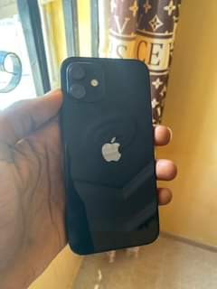 A picture of iPhone 12 128gb