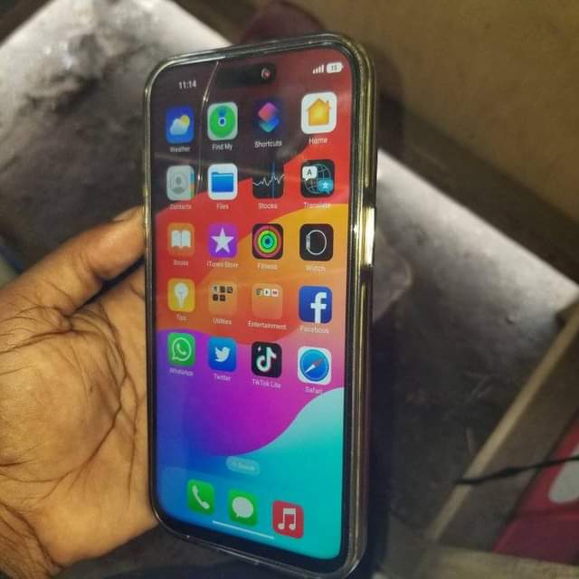 A picture of Iphone 15 pro max