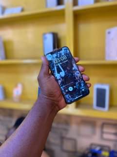 A picture of Iphone X