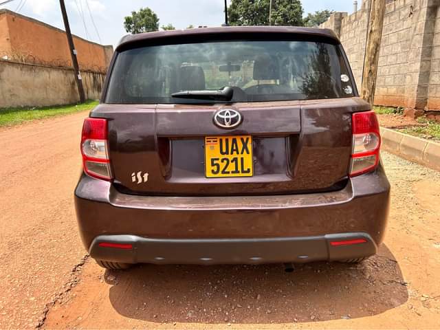 A picture of  22M Toyota IST model 2007 0705176582.