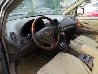A picture of Lexus rx300