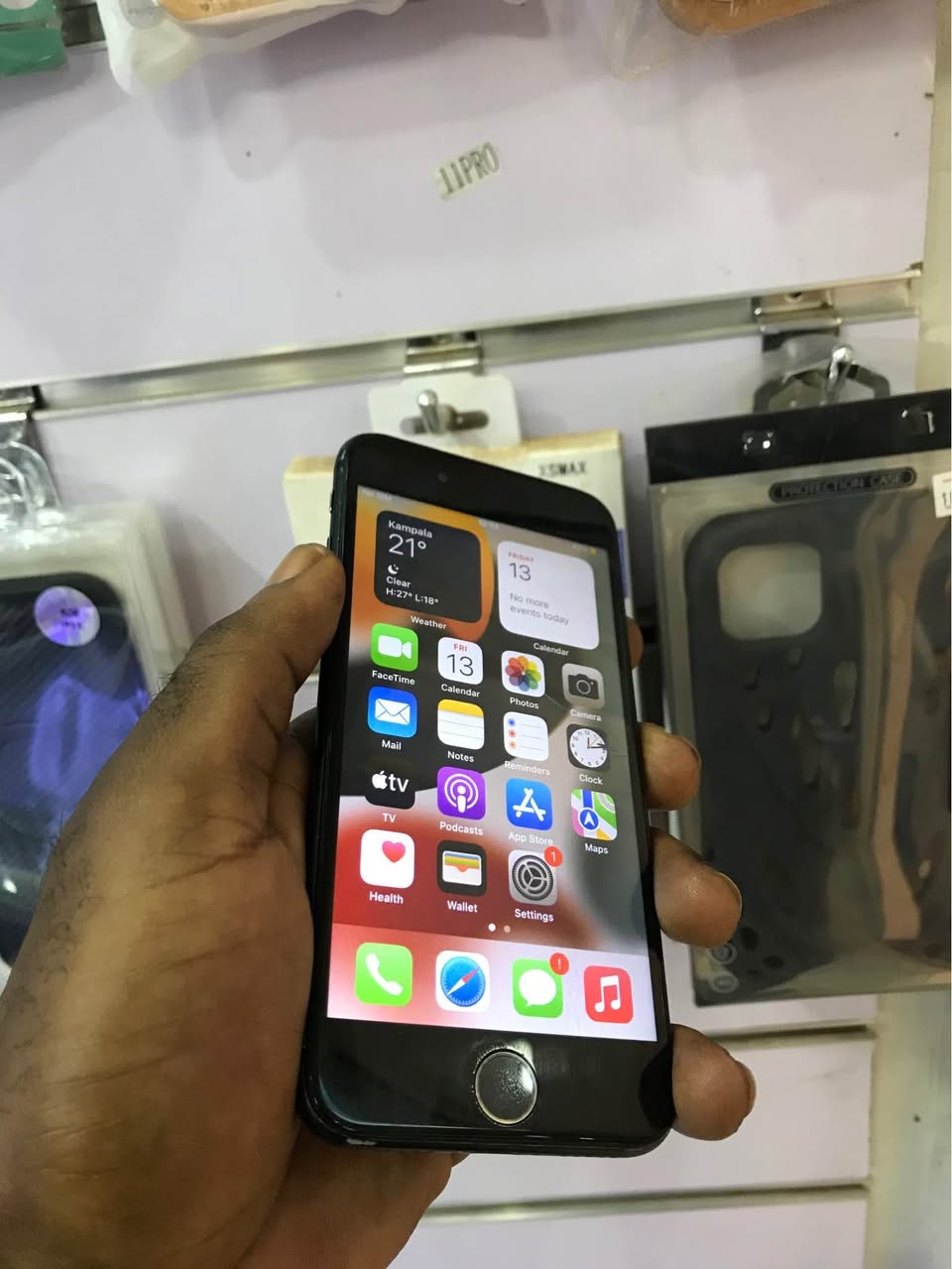A picture of IPhone 7 32gb