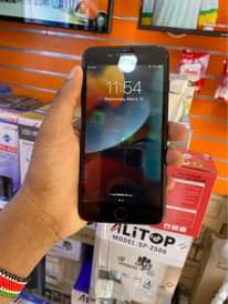 A picture of i phone 7 GB 128 bh 100 haiana shida yoyote