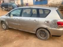 A picture of Toyota picnic sharp deal first body manual gear 2002 model